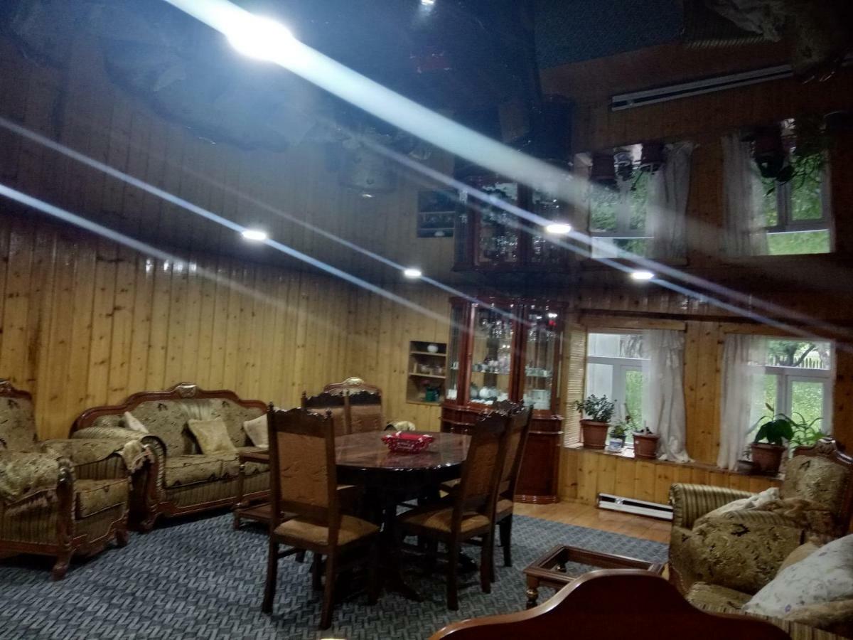 Guest House Tavaduri メスティア エクステリア 写真