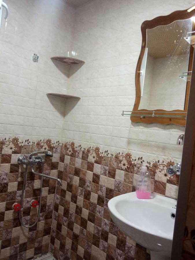 Guest House Tavaduri メスティア エクステリア 写真