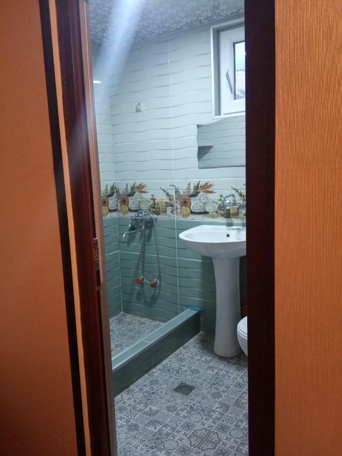 Guest House Tavaduri メスティア エクステリア 写真